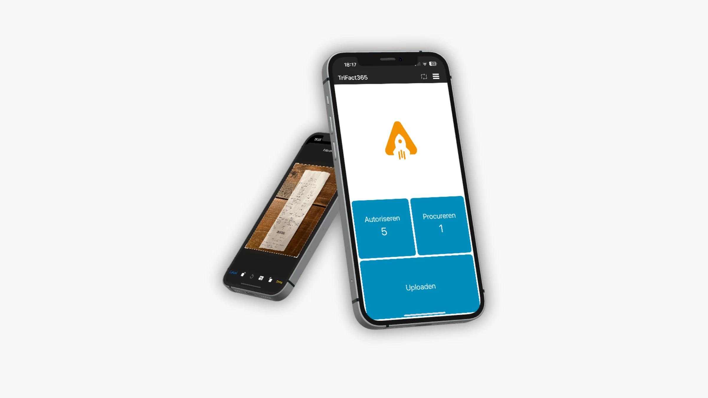 Weergave van de app van TriFact365 die actief is op een telefoon. TriFact365 is ideaal voor het werken met no hands accounting. Op de achtergrond is een ander scherm van de app te zien.