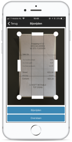 Screenshot of the TriFact365 Receipt Scanner with cutting edges.