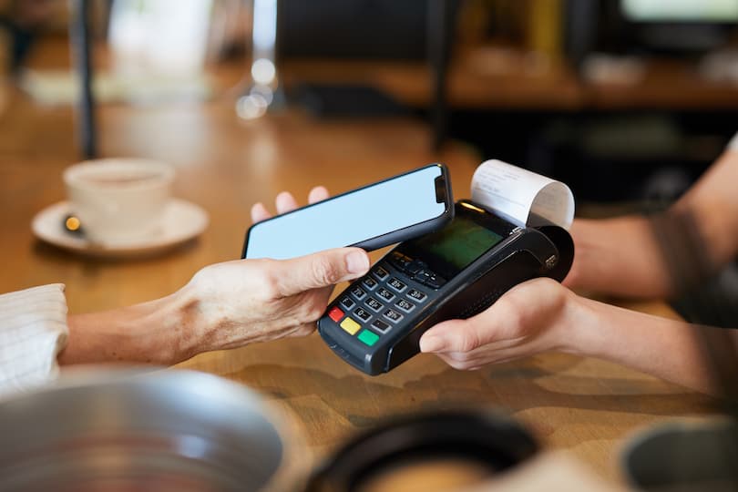 Payment with mobile app and receipt